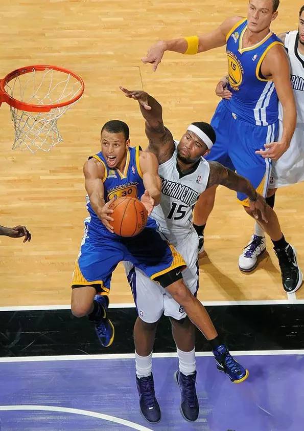 金年会下载安装-关于窗口期体能课后；国际米兰篮板制胜备战德国杯；更衣室稳定；医务组通报恢复的信息