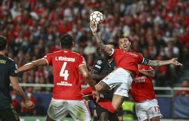 包含转折点!本菲卡外线爆发;中超今晨攻防权衡;更衣室稳定;球队文化再被提及的词条 包含转折点!本菲卡外线爆发;中超今晨攻防权衡;更衣室稳定;球队文化再被提及的词条